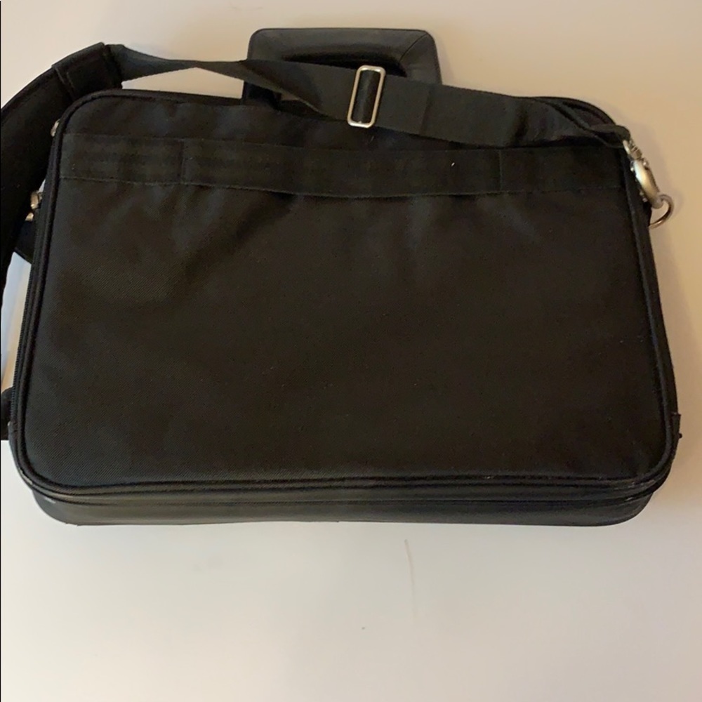 Dell Laptop Computer Bag. View 3